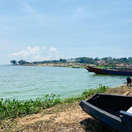 Homeonthenile Lake View Double Jinja Eksteriør bilde